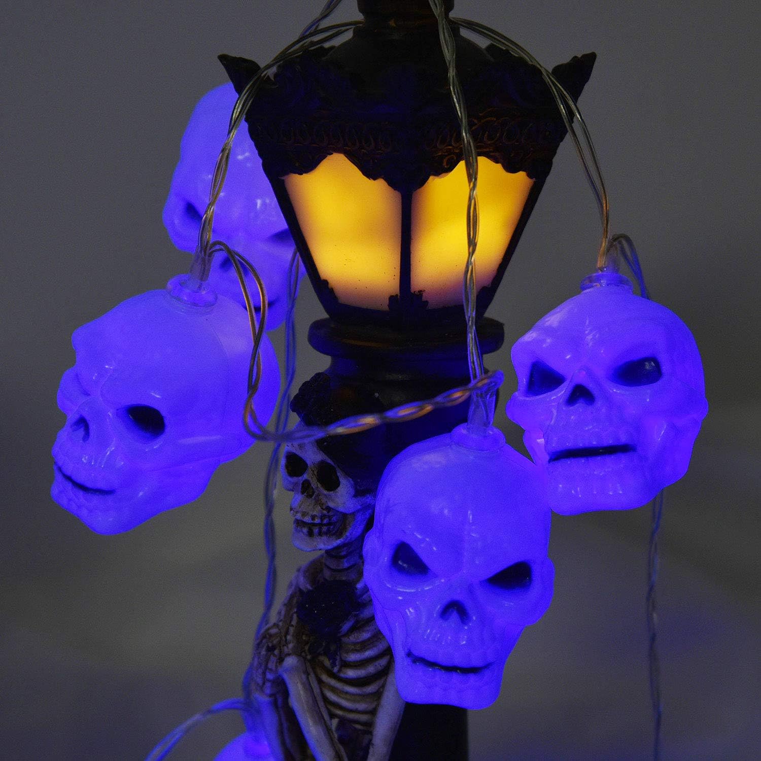 ILLUMINEW 30 LED Halloween Skull String Lights, Battery Operated 8 Modes Fairy Lights with Remote, 16.4ft Waterproof Halloween Decoration Lights for Outdoor Indoor Party (Blue)