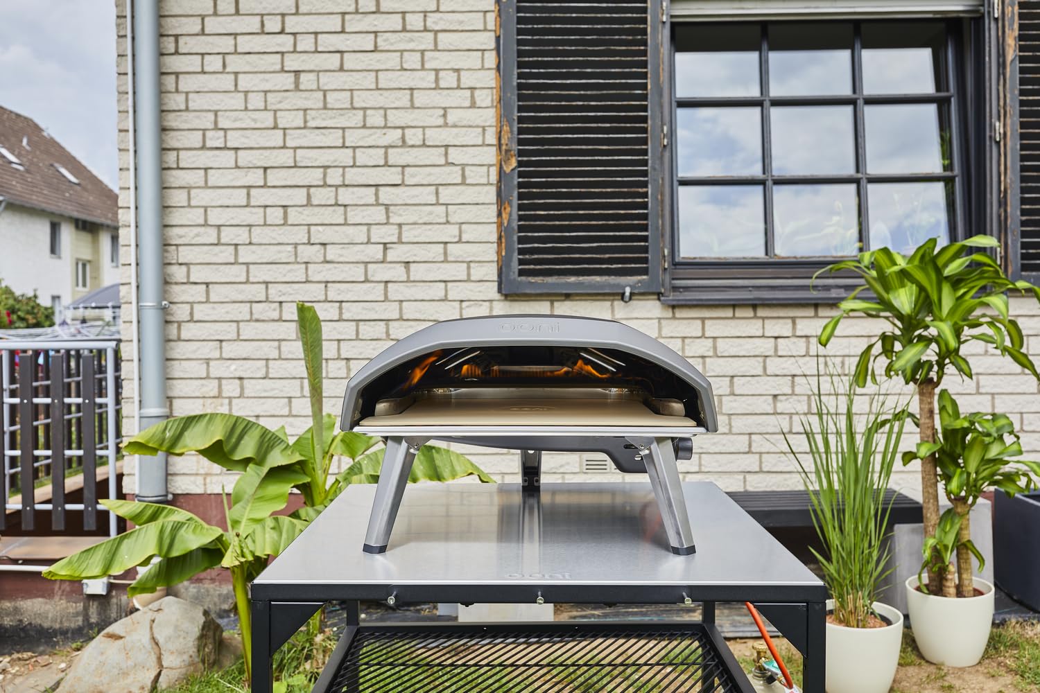 Ooni Koda 16 Four à Pizza à Gaz – 37mBar Four à Pizza Extérieur Portable – Cuire d'Authentiques Pizzas sur Pierre en 60 Secondes – (FR Uniquement- 37 mBar)