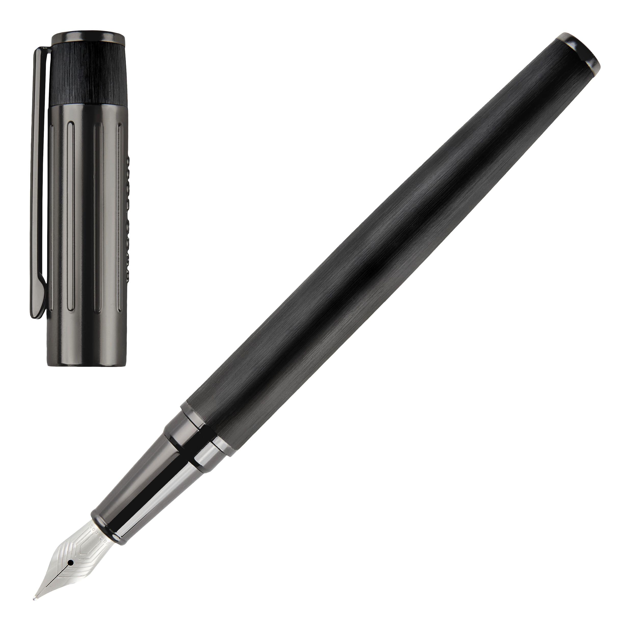 Hugo Boss Gear Ribs Füllfederhalter aus Messing und Aluminium in der Farbe Black, Länge: 13,8cm, Federstärke: M, HSV3062A