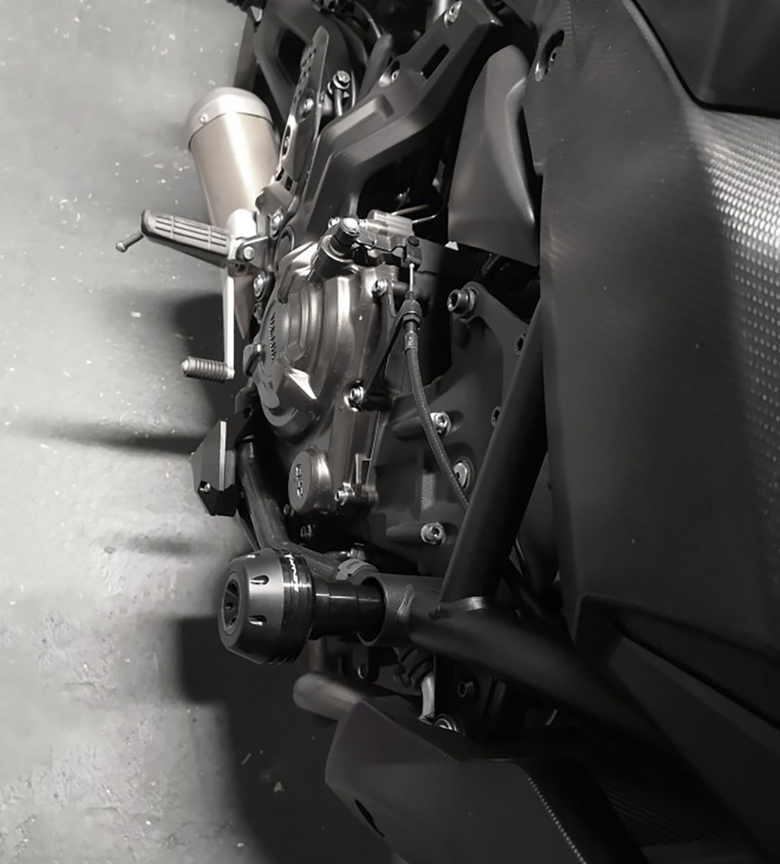 MOWOK 2 pezzi Tamponi Paratelaio Moto Accessori per MT07 MT 07 MT-07 TRACER 2021 2022 2023 2024 2025 MT07 FZ07 2014-2020 Protezioni del Anticaduta protezione