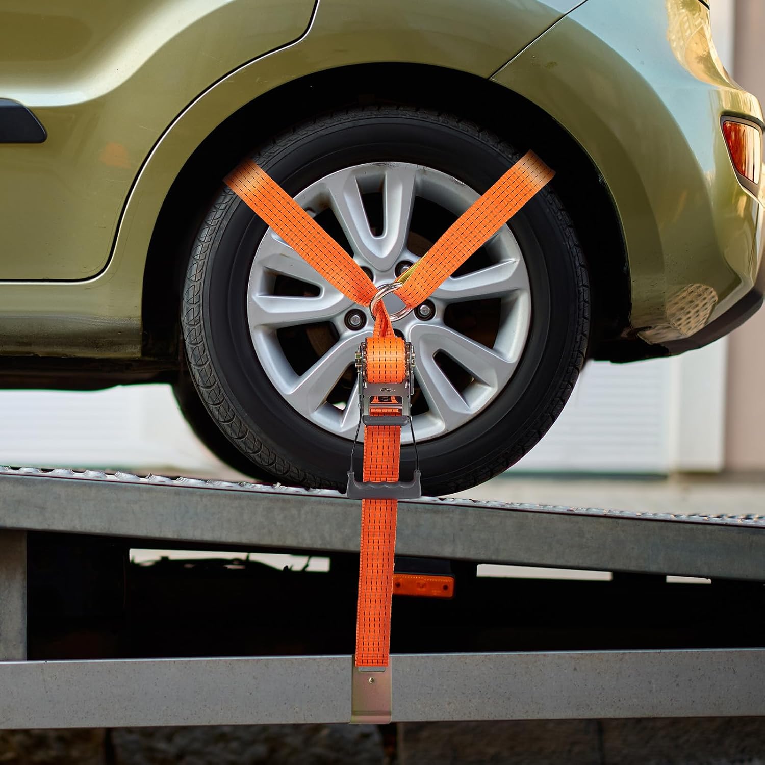 VEVOR Car Tie Down Straps Kit, Lasso Style 2" x 120" Tire Straps, 5512 LBS Working Load, 11023 LBS Breaking Strength, with Flat Hooks for Passenger Car, ATV, Motorcycle, Van, SUV, UTV, Trailer, 4-Pack