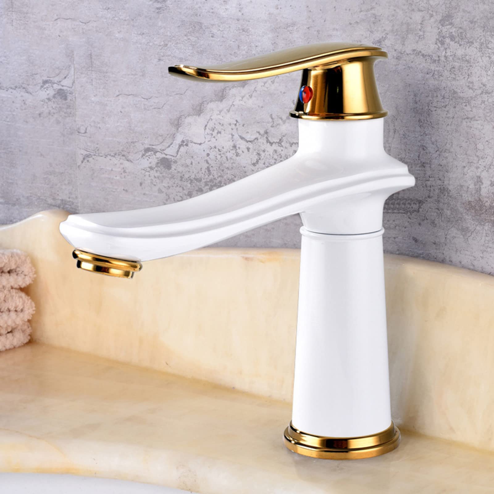 Robinet d'évier de salle de bain à poignée unique laiton vintage