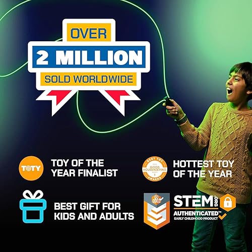 Miniatura 6 de ZipString Luma - El juguete patentado que brilla en la oscuridad que vuela un bucle de cuerda, crea infinitas formas y trucos LED integrado para una