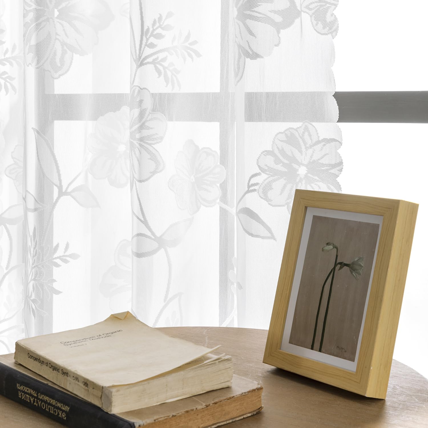 Treatmentex Visillos Cortina de Encaje Cortinas Blanco Translúcidas Florales de Habitacion Dormitorio Gasa con 8 Anillas Poliéster Elegante para Ventana Balcon Salón 140x245cm 2 Pieza