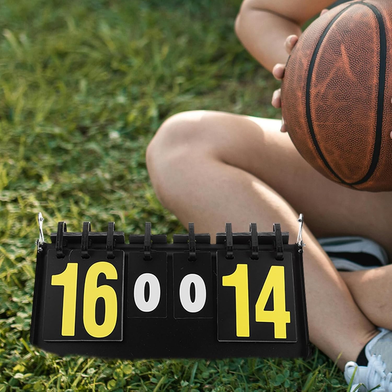 Portable Basketball Scoreboard Flip Scorekeeper for Sports Games, Reusable Outdoor Flip Scoreboard with Manual Score Counter for Basketball, Tennis, Volleyball Competitions