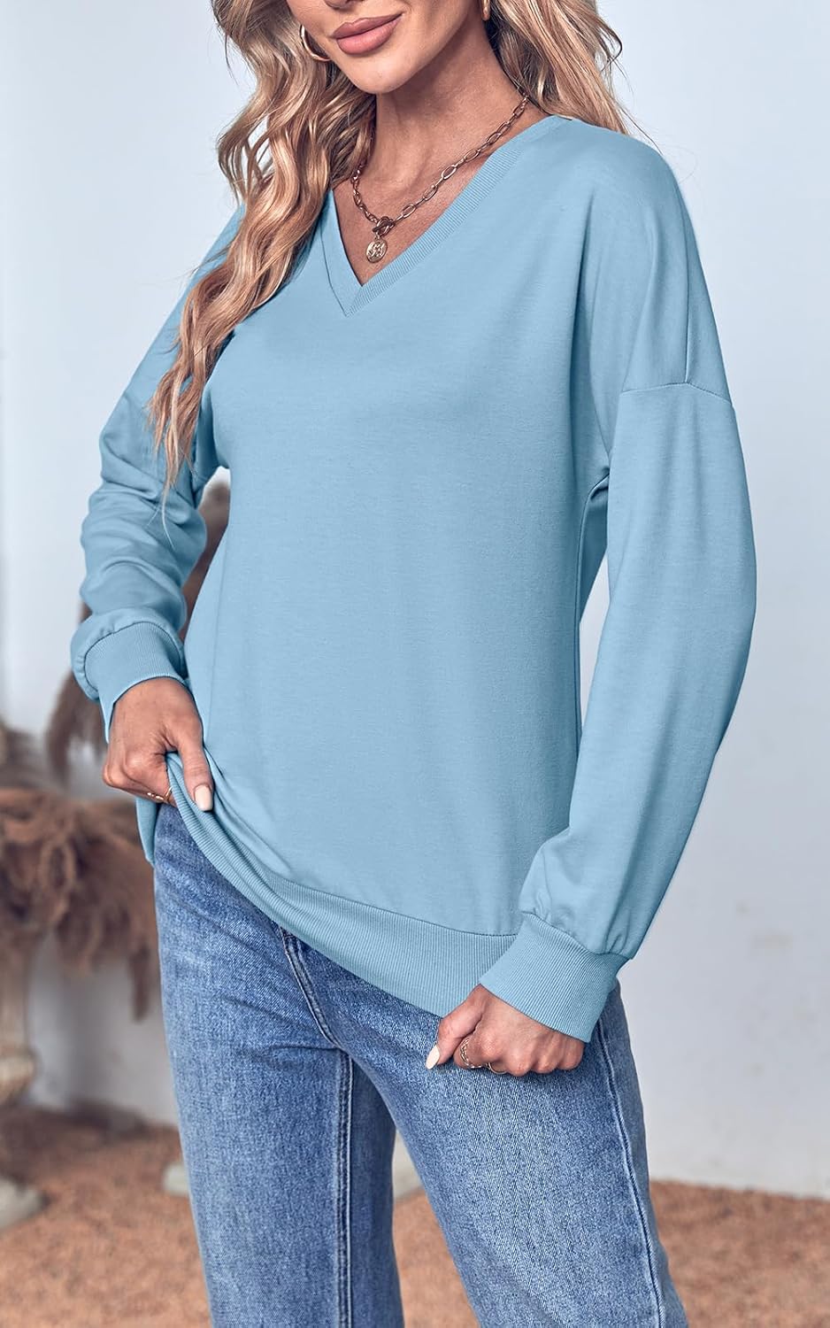 Women's Long Sleeve Sweatshirts No Hood Casual V Neck Lightweight Trendy Fall Spring Basic Pullover Tops - Image 2