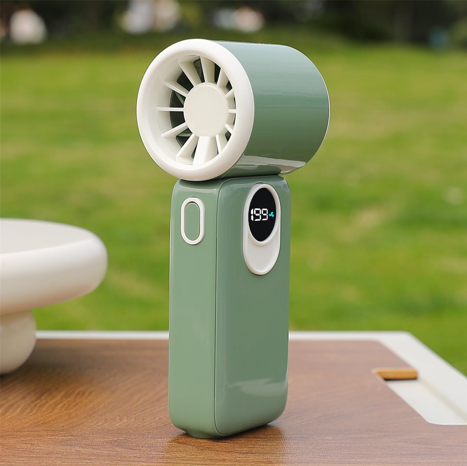 Mini ventilateur de bureau portable USB pour rester au frais en espace coworking