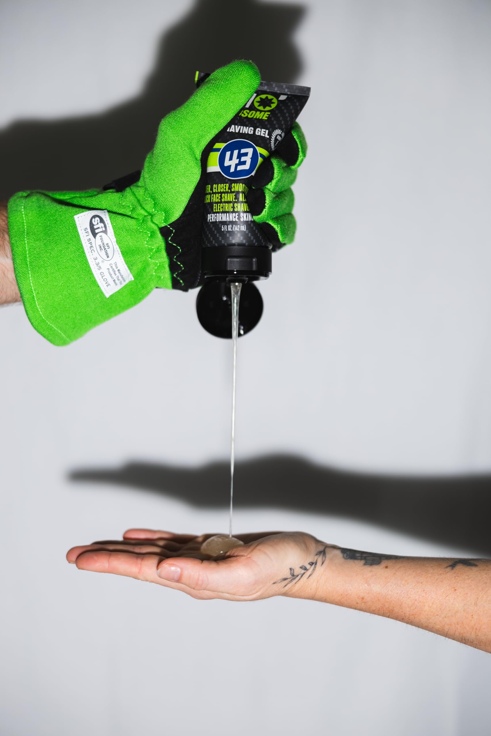 Gel de afeitado prémium para hombres – Fórmula de deslizamiento suave para un afeitado cercano – Uso con cuchillas de afeitar o afeitadoras eléctricas húmedas y secas – Hidratante y 8