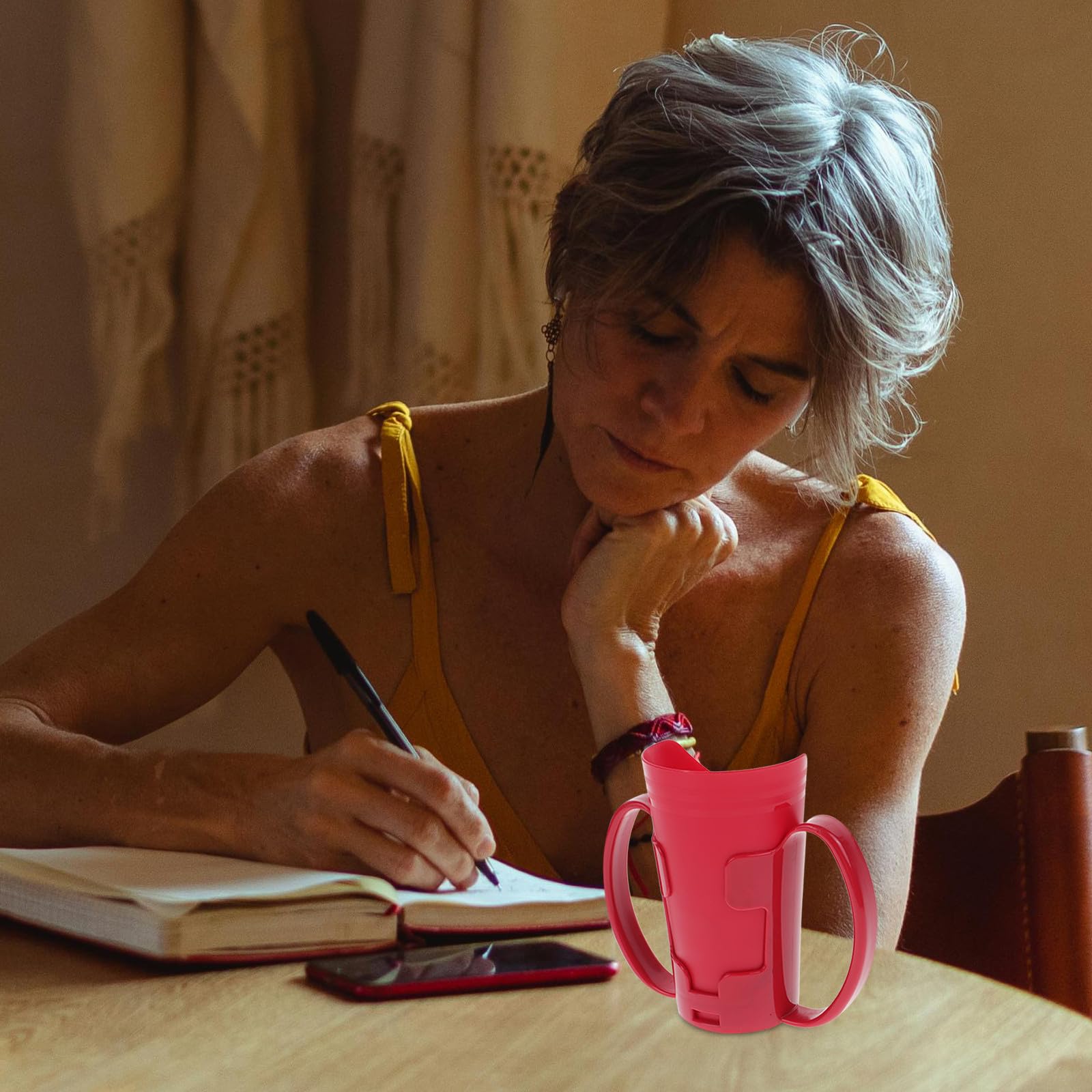 Vaso para Ancianos Diseño Inclinado y Ligero de Plástico, Taza Práctica Antiderrame para Pacientes y Mujeres Embarazadas en Cuidado Diario