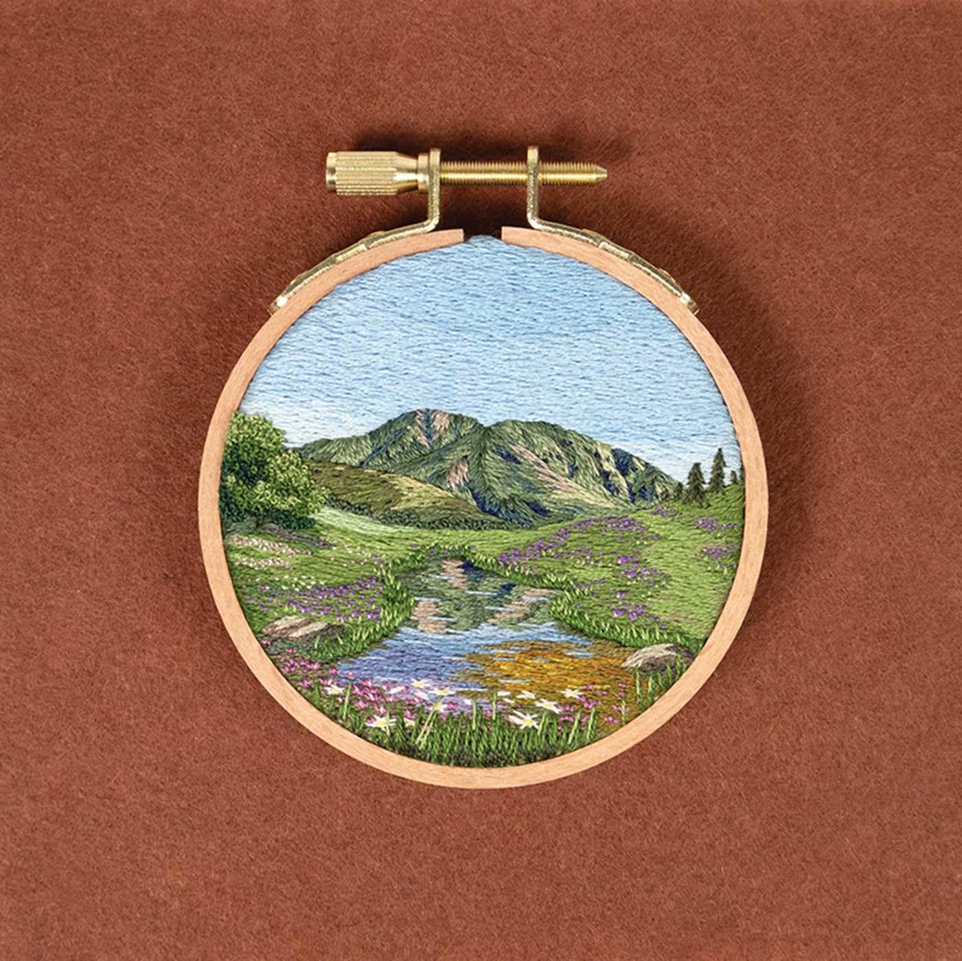 Richly Stitched Landscape Embroidery: Mastering Thread Painted Scenes