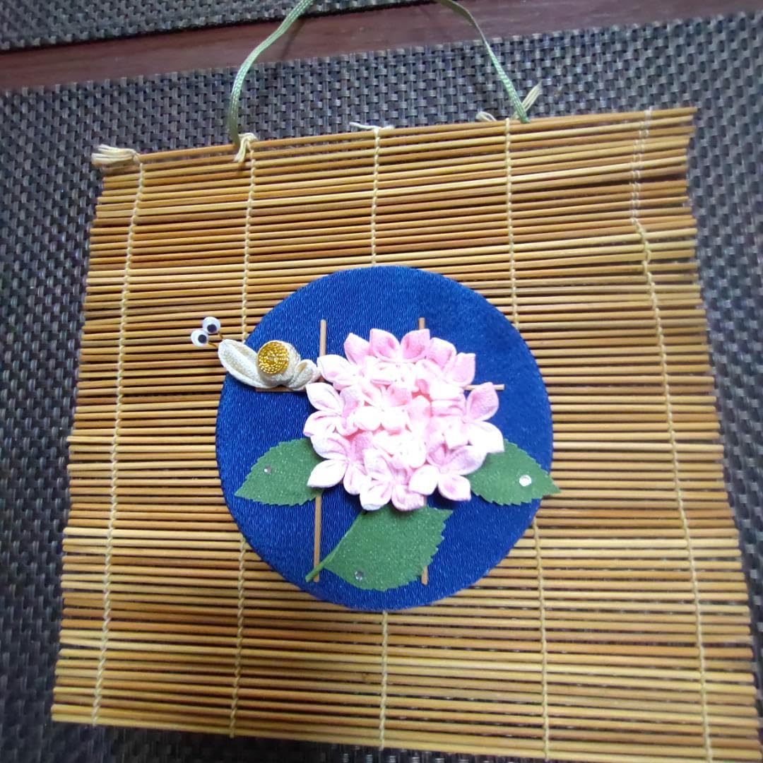 ちりめん細工　紫陽花のタペストリー 受注生産品】 -タペストリー カエル親子と紫陽花- — ちりめん
