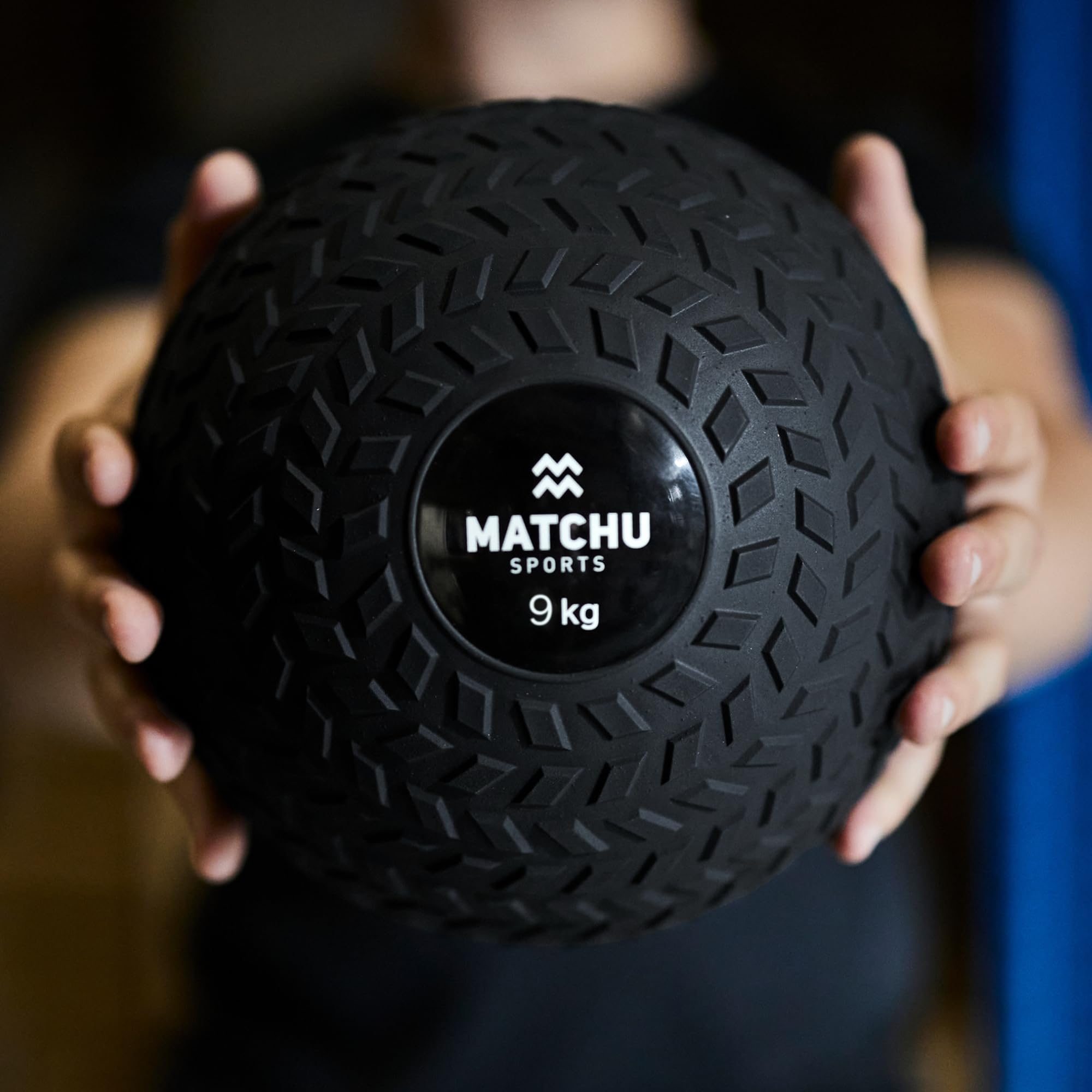 MATCHU - Slam Ball - Slamball - Tire Ball - Boule de Médecine - Fitness, Crossfit, Gymnatistics - Design Robuste - Poignée Supplémentaire - Caoutchouc Solide