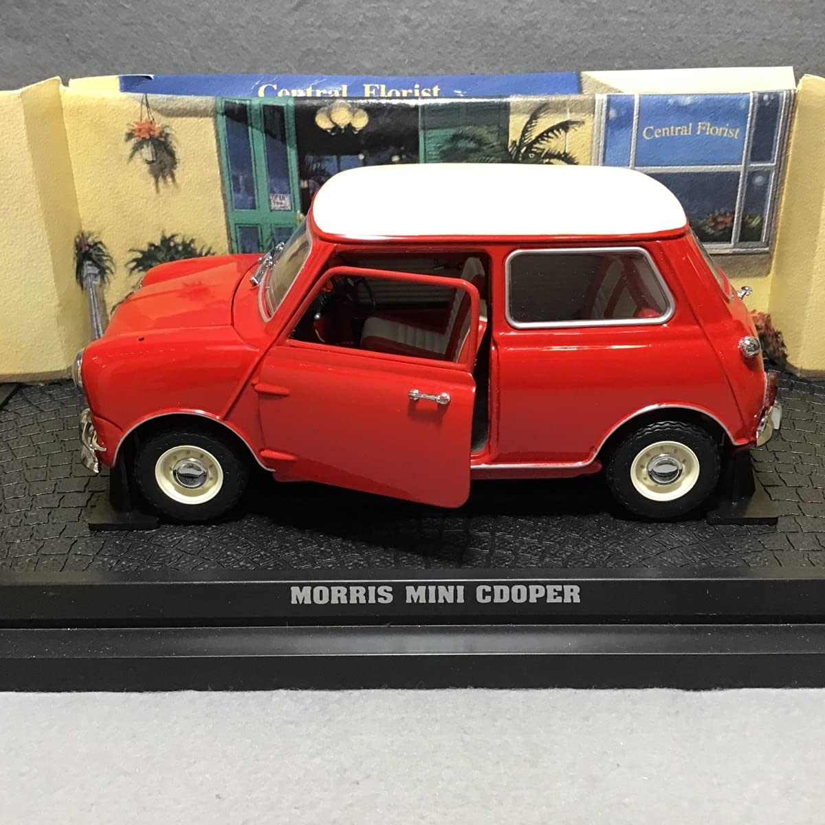 Amazon.co.jp: 1/18 京商 KYOSHO モーリス ミニクーパー 1275S レッド 