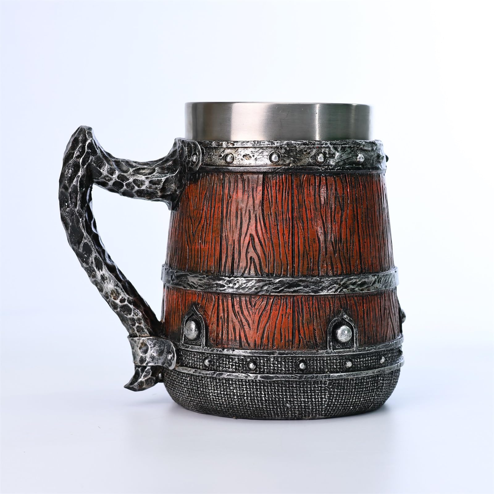 Viking Beer Mug Creative Hand-painted Medieval Stainless Steel Tankard Imitation Wooden Decoration Beer Mug Capacity 20.29 OZ (Light Brown Red)