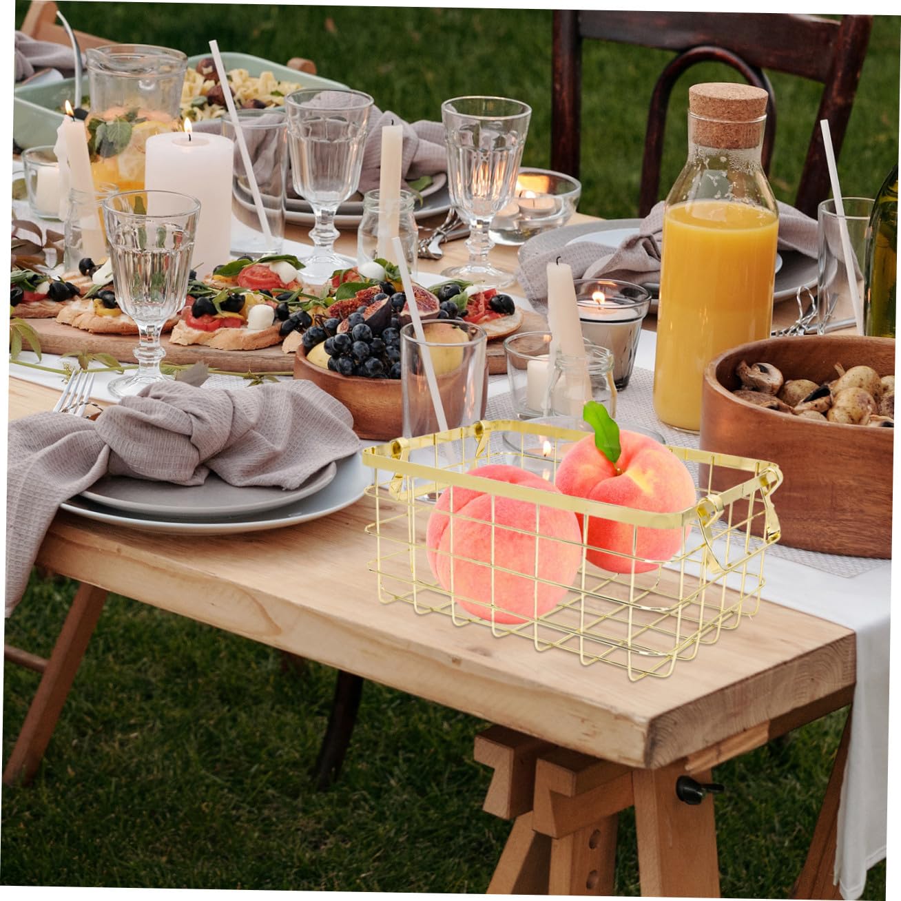 Gadpiparty Eleganter Drahtkorb aus Eisen Goldfarben Kompakt Leichter Aufbewahrungskorb mit Tragegriff Vielseitig für Gemüse Snacks und Haushaltsgegenstände für Wohnzimmer und Picknick