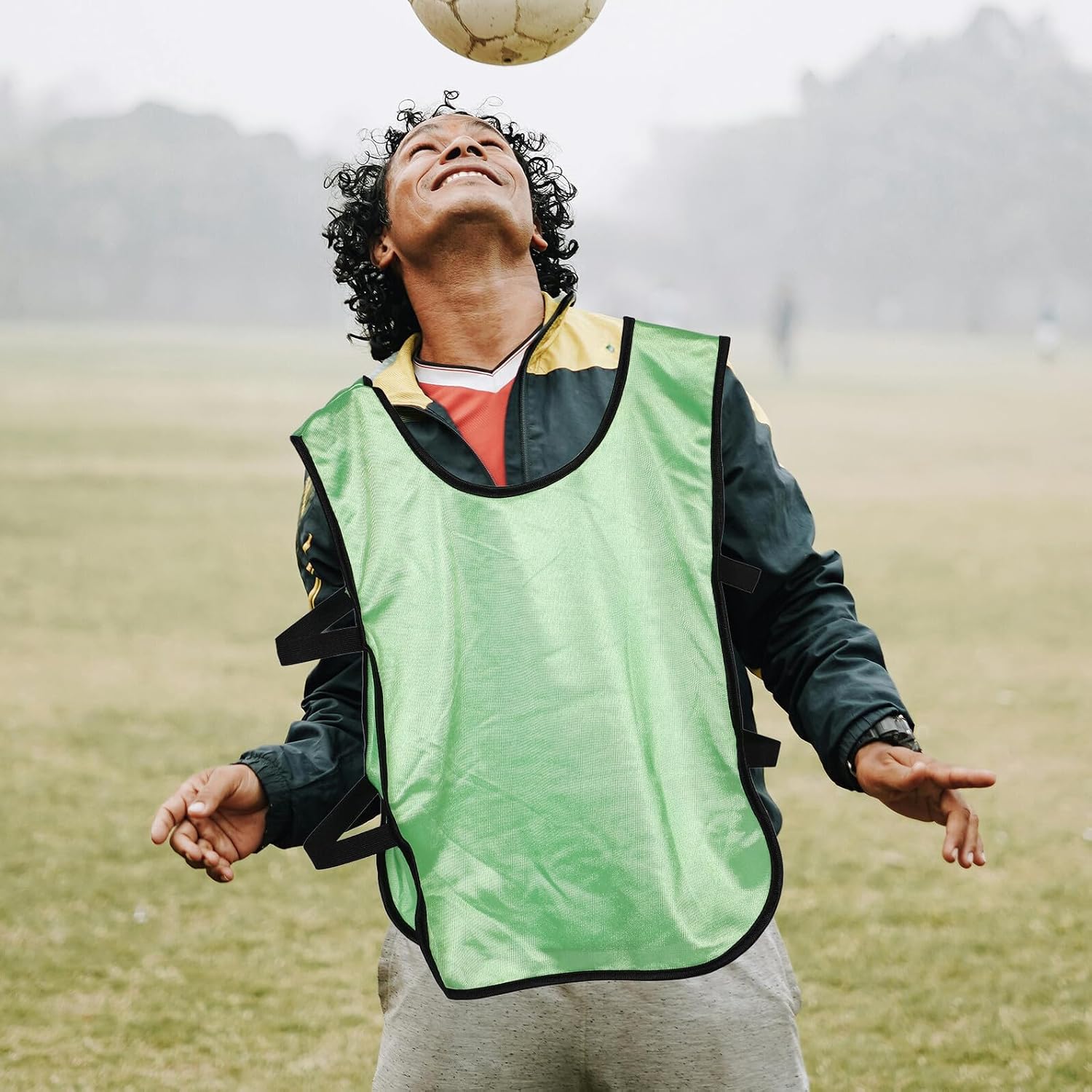 Tofficu 12pcs Adult Mesh Pinnies Soccer Training Vests Football Practice Bibs Team Sports Jersey for Basketball and Soccer Games