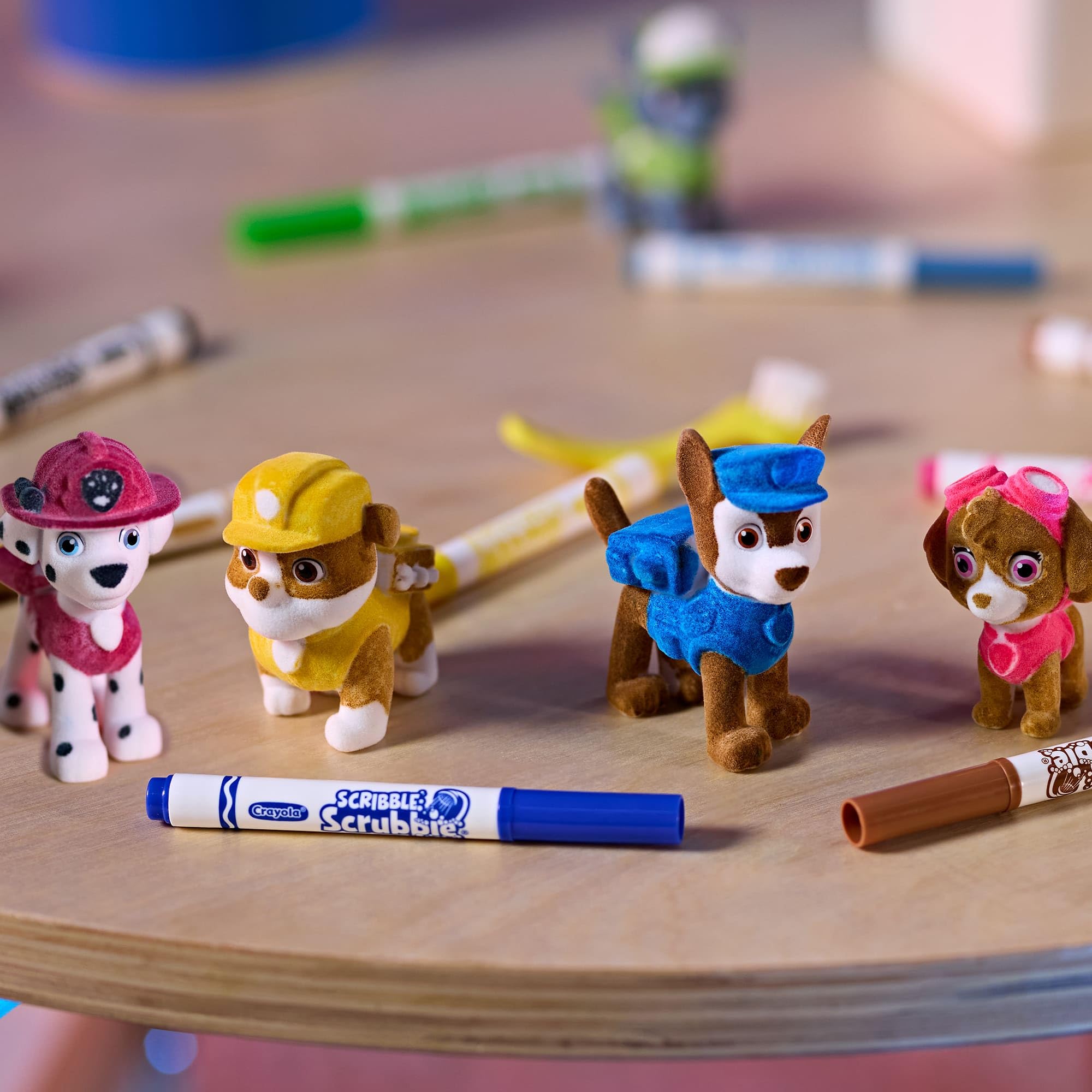 CRAYOLA - Washimals Pat' Patrouille, Kit Activité avec 4 bébés Animaux, 6 Feutres Lavables, 40 Autocollants et Brosse, Jeu et Cadeau pour Enfants, à partir de 3 Ans, 74-0290