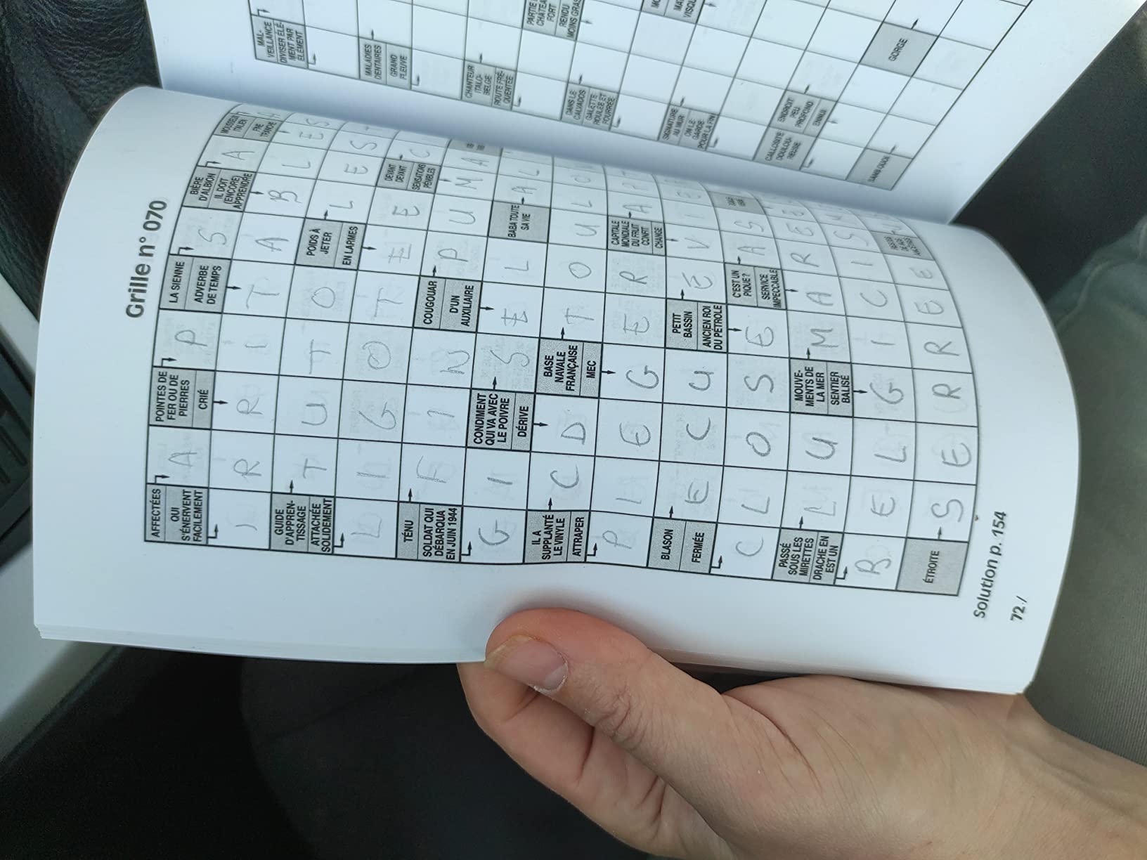 Amazon.fr - Cahier de Jeux Mots fléchés - Collectif - Livres