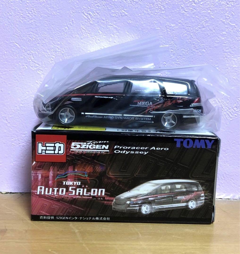 トミカ　オートサロンの6台セット Amazon.co.jp: トミカ トウキョウ オートサロン6台セット : おもちゃ