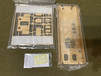 Amazon | 1/35 ホビーボス 中国軍 PLA ZBD-05 05式水陸両用歩兵