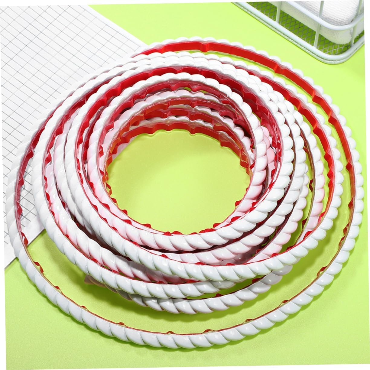 1roll Self-Adhesive Flexible Molding Trim for Bathroom Mirrors and Walls Easy to Install Protective Trim for Covering Gaps and Enhancing Home Decor