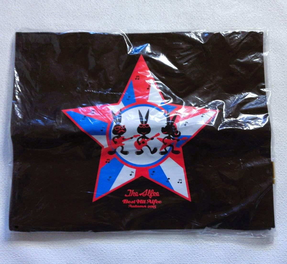 高見沢俊彦 エンジェルスプーン＆フォーク マット 2セット トートバッグ赤＆黒 Amazon.co.jp: THE ALFEE アルフィートートバッグ 黒 Best Hit Alfee