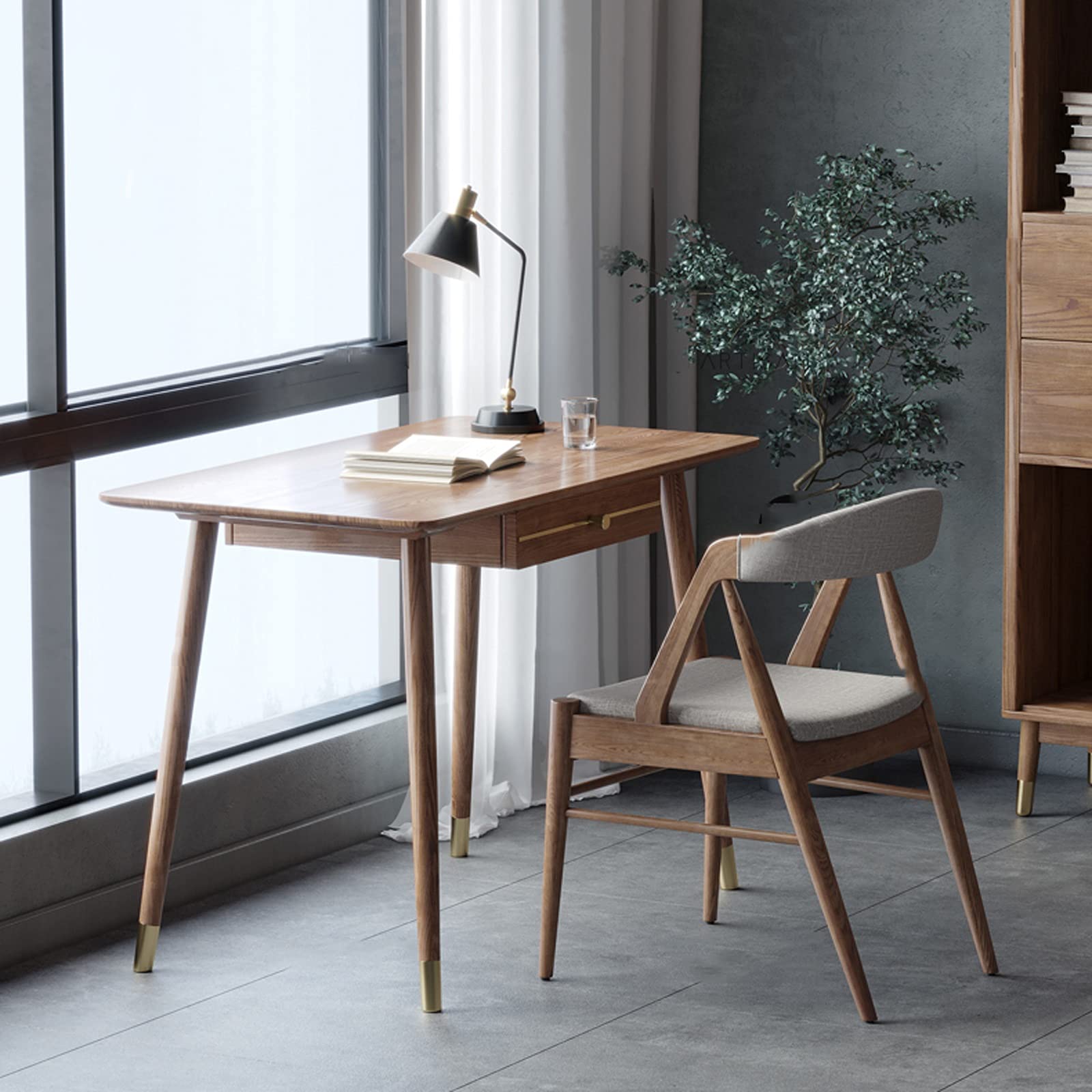 TABOJS Tavolo per Computer Elegante scrivania in Legno Scrivania per PC Desktop per la casa con cassettiera in Legno di Frassino, postazione di Lavoro per Studio con Piedini in Ottone