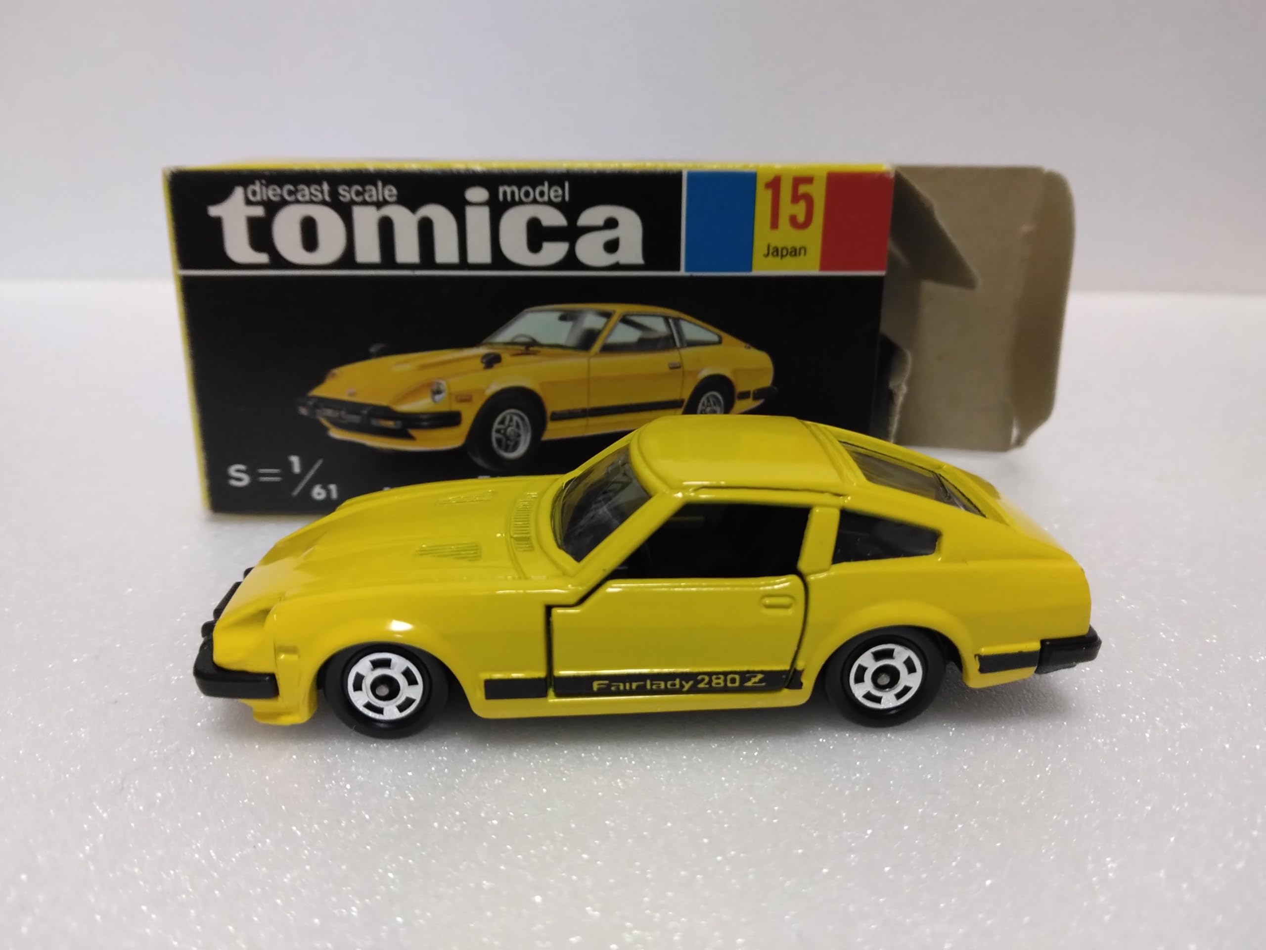 トミカ　ニッサン　フェアレディZ 280Z-T イエロー Amazon.co.jp: トミカ 黒箱 No.15 日産 フェアレディ 280Z-T ダイ