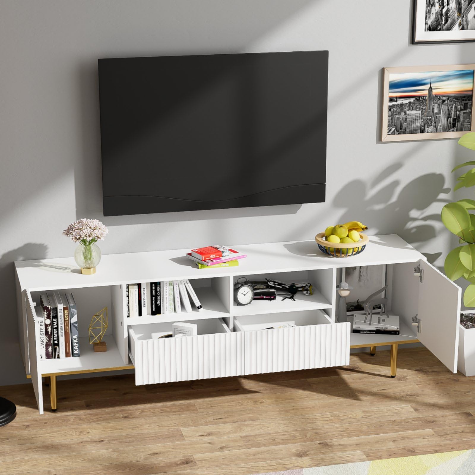 KOMHTOM Mobiletto tv con 3 ante mobiletto bianco soggiorno, mobiletto multiuso con ripiani e gambe rotonde in legno (B