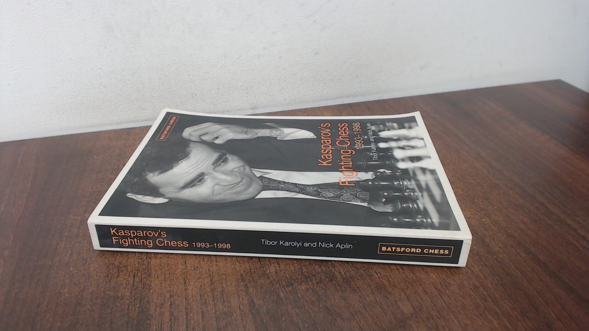 Buy Kasparov's Fighting Chess 1993-1998 — BookShops.in
