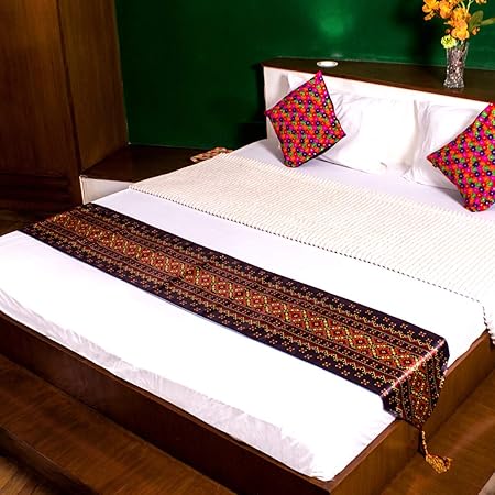 V2G Table or Bed Runner The Crossstitch Pattern 09, (for 6-8 Seater Dining or for Double Bed)