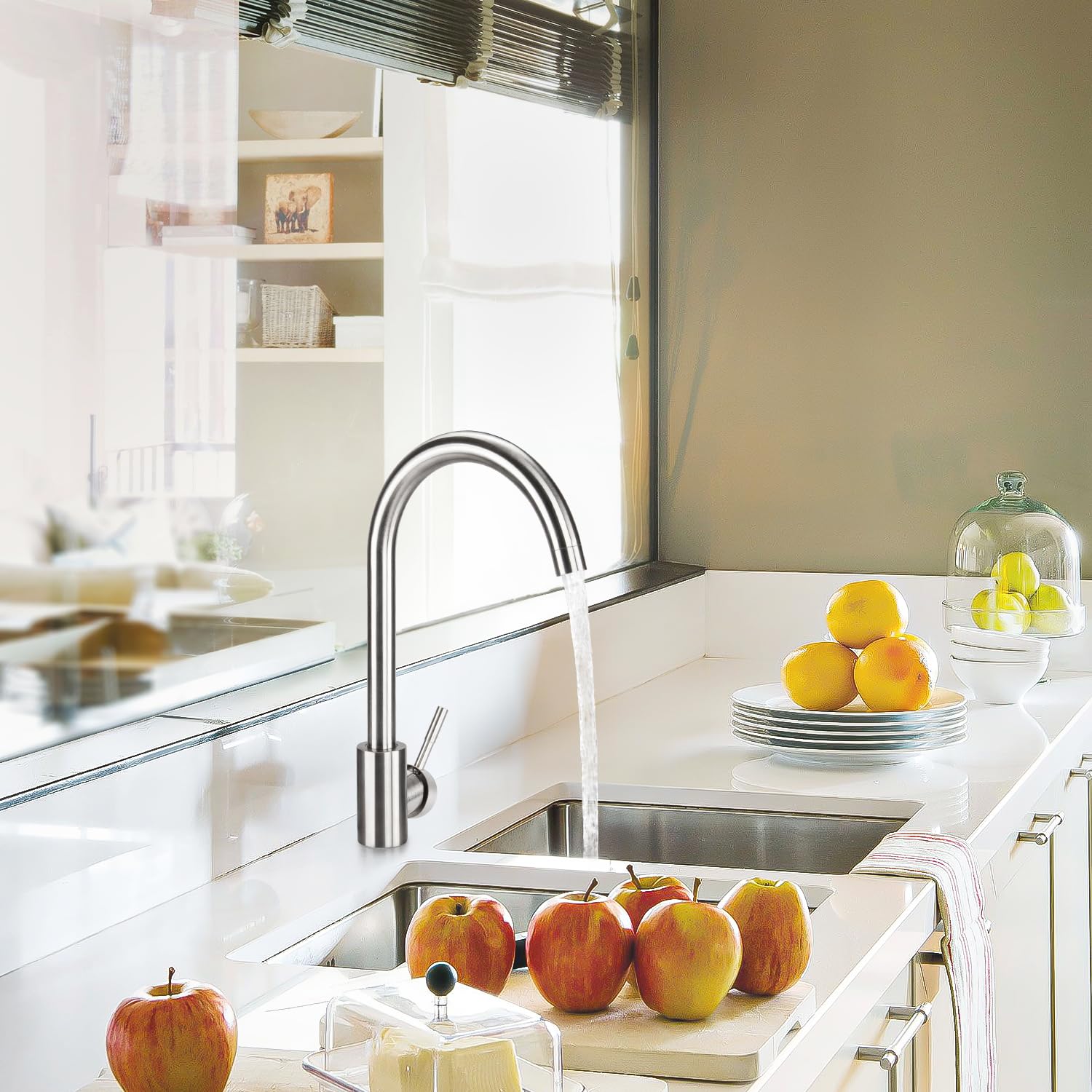 Grifos para fregadero Grifo de cocina de una sola palanca, Grifo de Cocina para Acero Inoxidable, giratorio 360, para Agua Caliente y Fría, En forma de C (Plata)