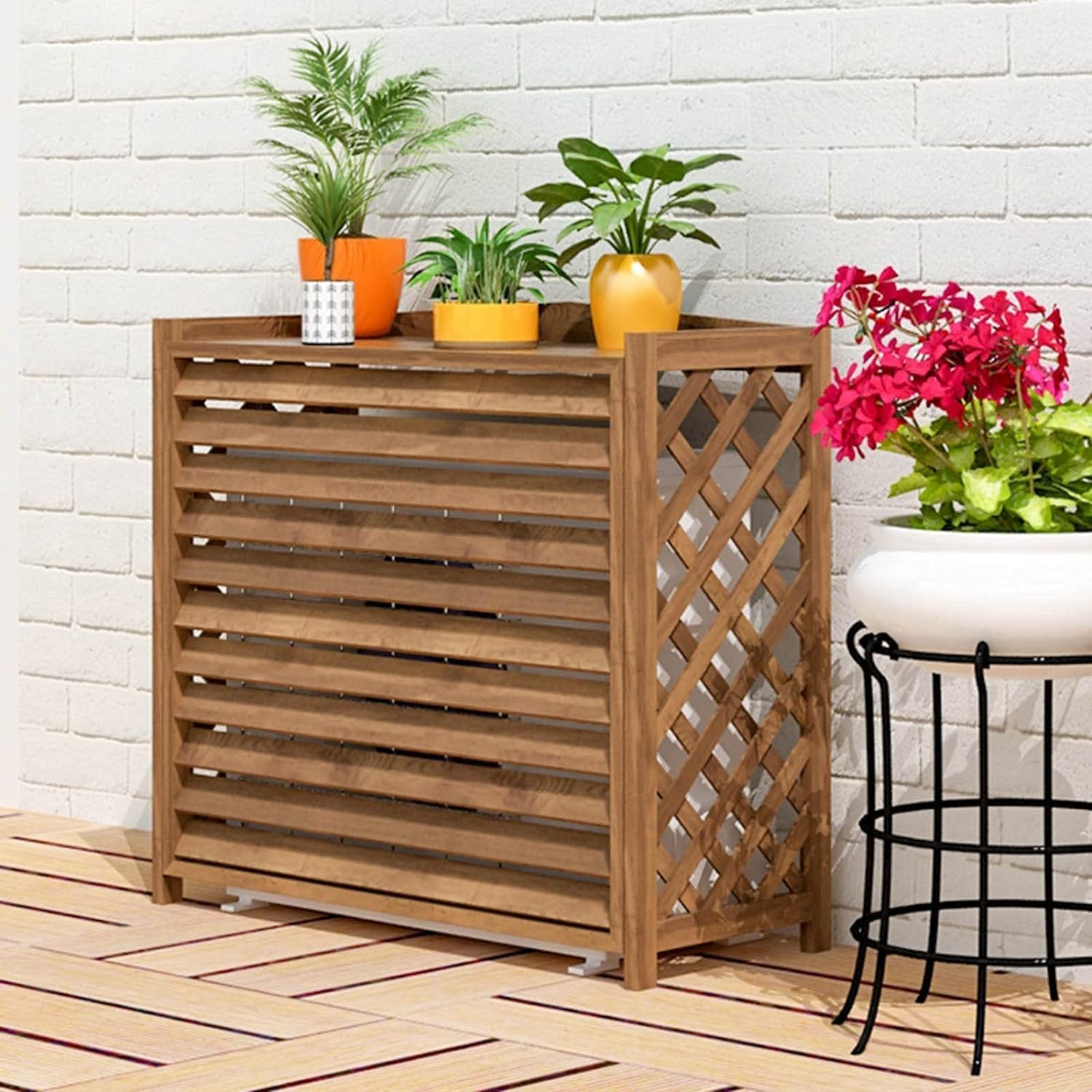 Stores en bois massif pour masquer et protéger le climatiseur de balcon