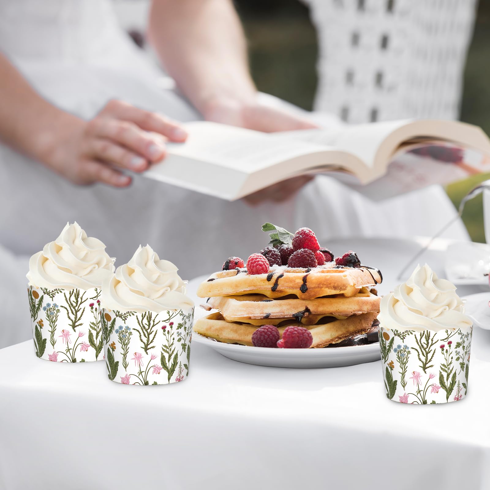 JarThenaAMCS 100 Stück Wildblumen-Papier-Backförmchen, bunte Blumenmuster, Cupcake-Förmchen, gewellter Rand, Cupcake-Muffinförmchen für Frühling, Sommer, Partyzubehör