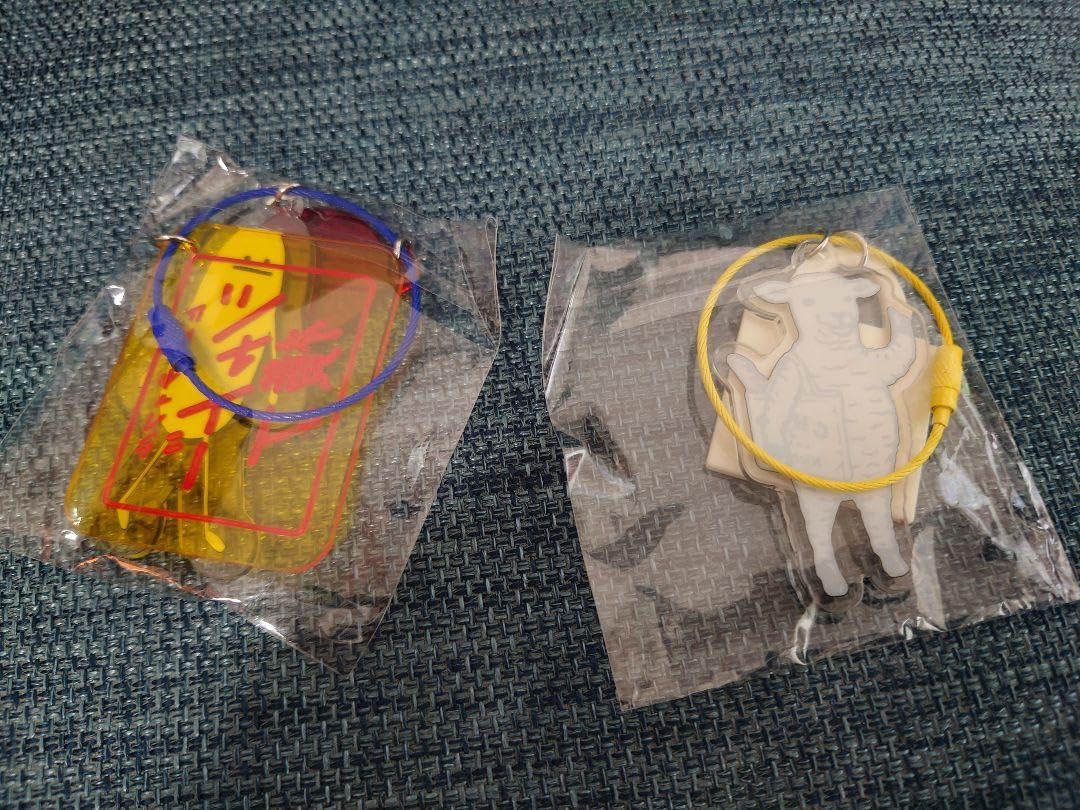 グラニフ　心斎橋店限定　2周年記念　チャーム　キーホルダー2点セット イカク＆ビューティフルシャドー グラニフ心斎橋2周年記念