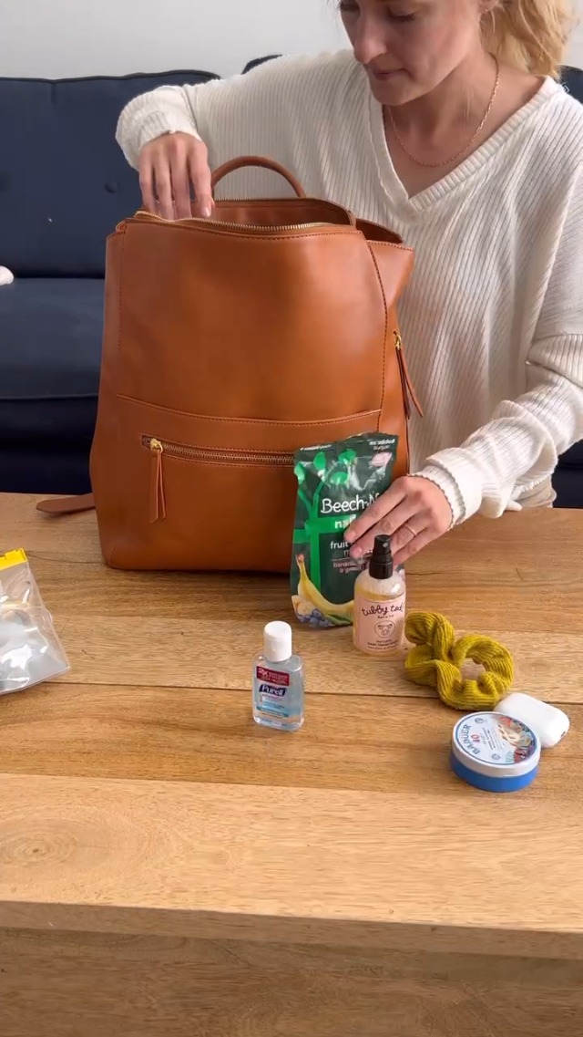 Amazon.com: FAWN DESIGN Diaper Bag, Square Faux Leather Diaper Bag Backpack,  Adjustable Detachable Straps, 12 Pockets and Laptop Sleeve, Vegan Leather,  Large Capacity Baby Bag for Mom, 15 x 12 x 8