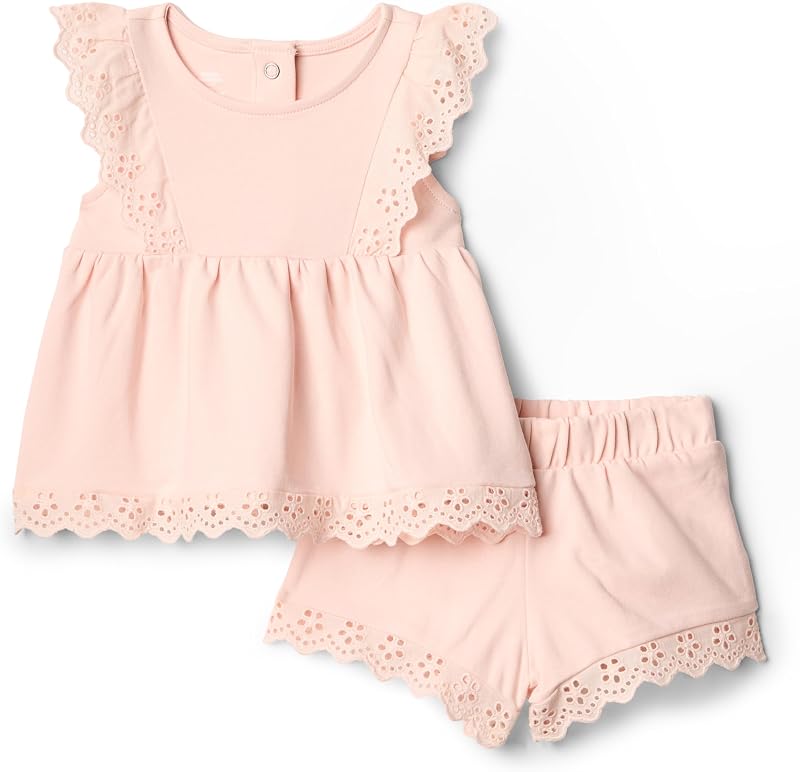 Amazon Essentials x Sofia Grainge Conjunto de juego de top y pantalones cortos con ojales de algodón para niños pequeños y bebés, paquetes múltiples