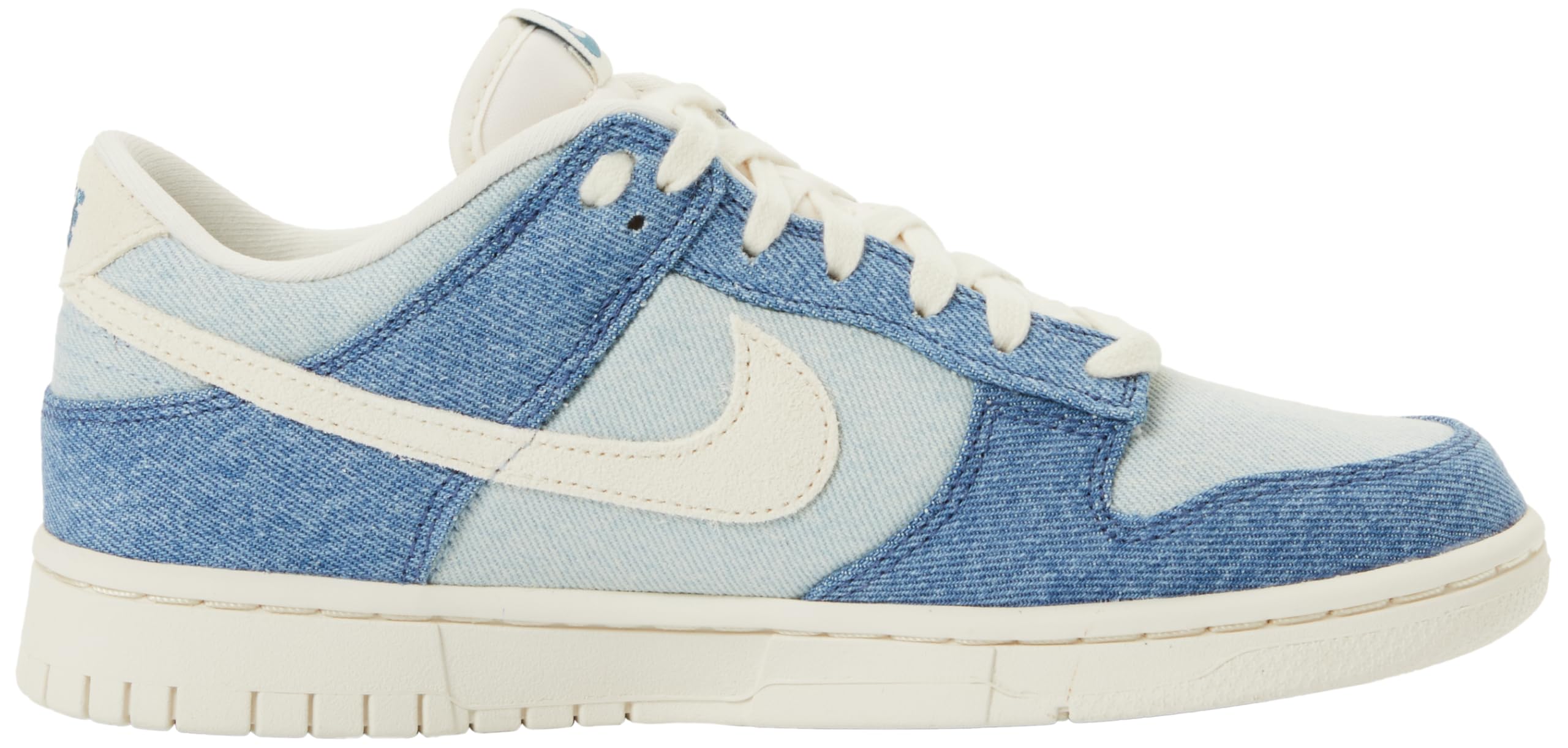 NIKE Women's Wmns Dunk Low Sneaker