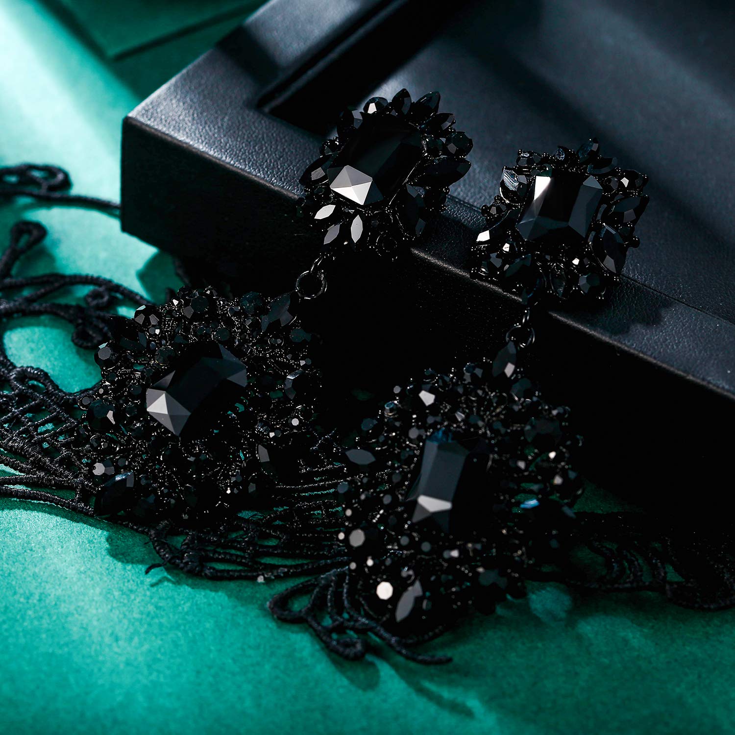 EVER FAITH Ohrclips Art Deco Vintage-Stil Party Gatsby Baumeln Chandelier Clips on Ohrringe für Damen Klar Silber-Ton