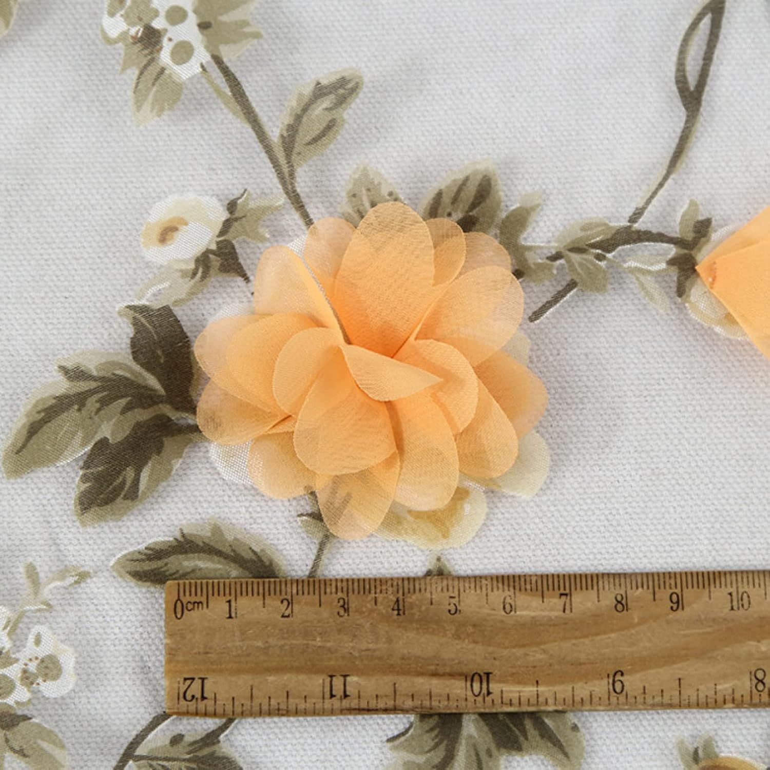 Tissu de dentelle brodé en tulle fleurs 3D polyester