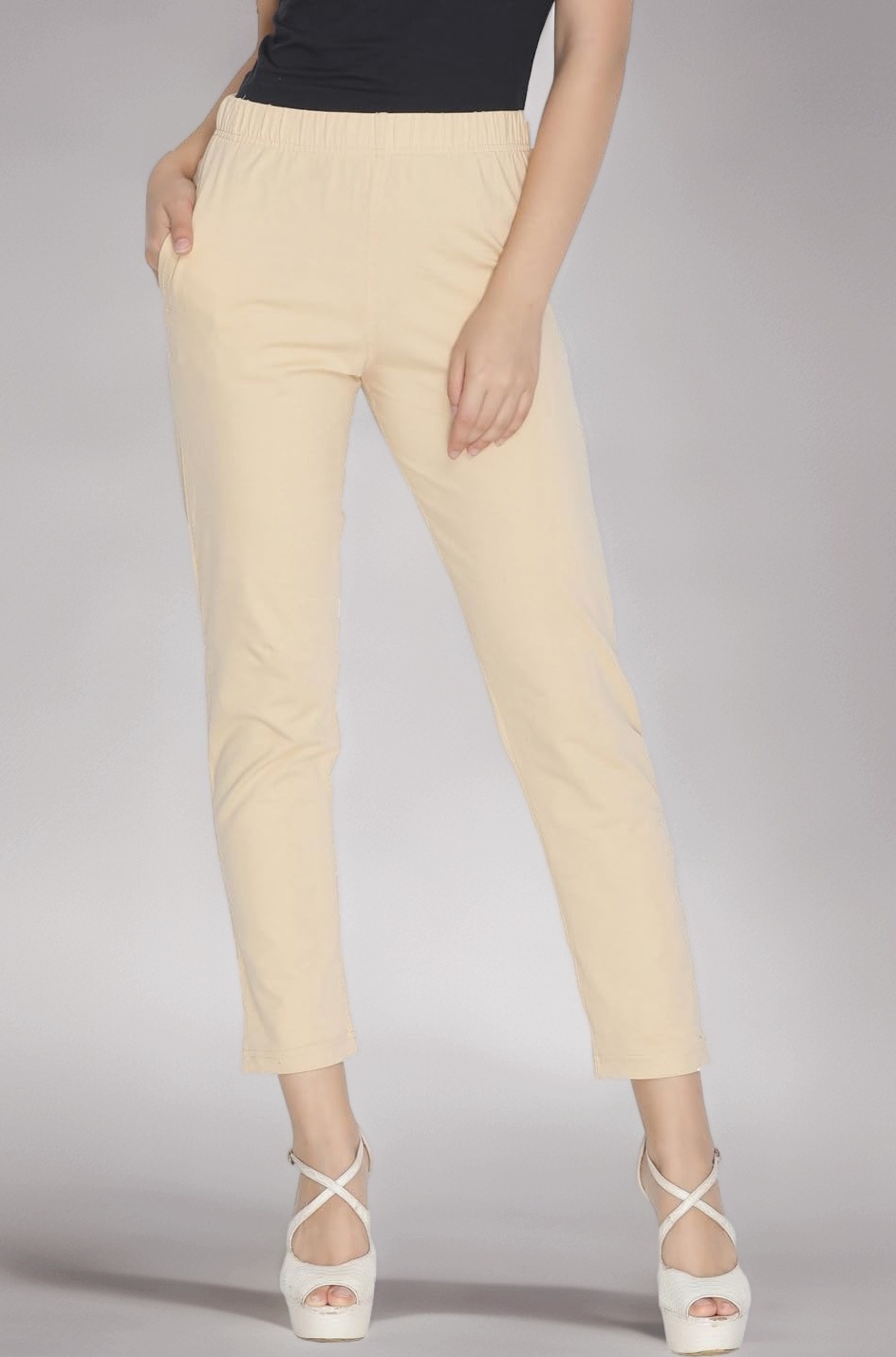 Lyra Women's Regular Pants
