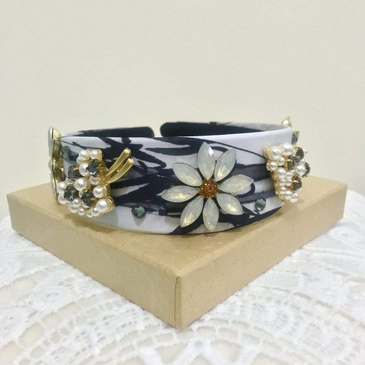 By Emardi Cristina Headband
