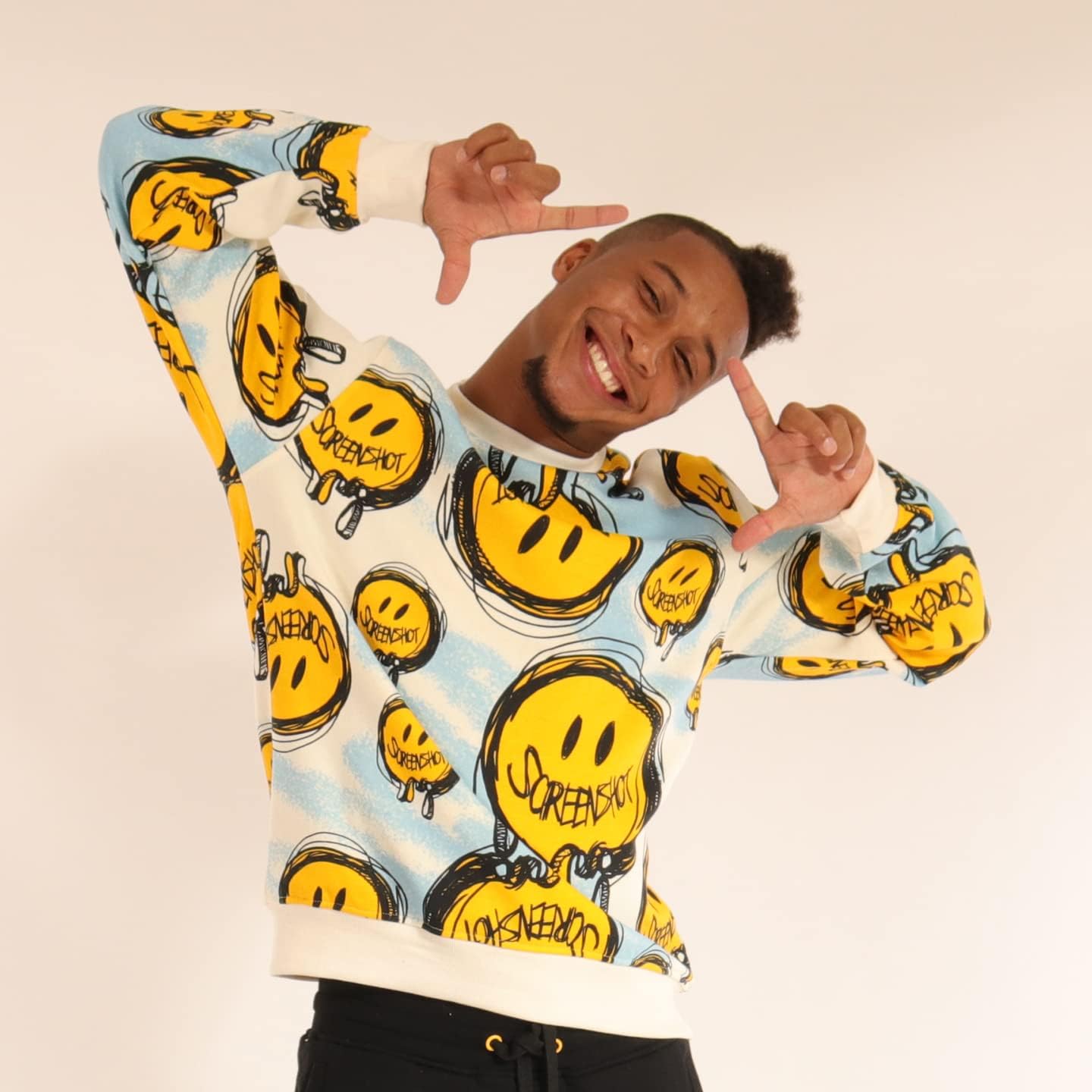 SCREENSHOT Mens Urban NYC Graffiti Hip Hop Fleece Pullover Active Fashion Crew Neck Sweatshirt Top - Image 4