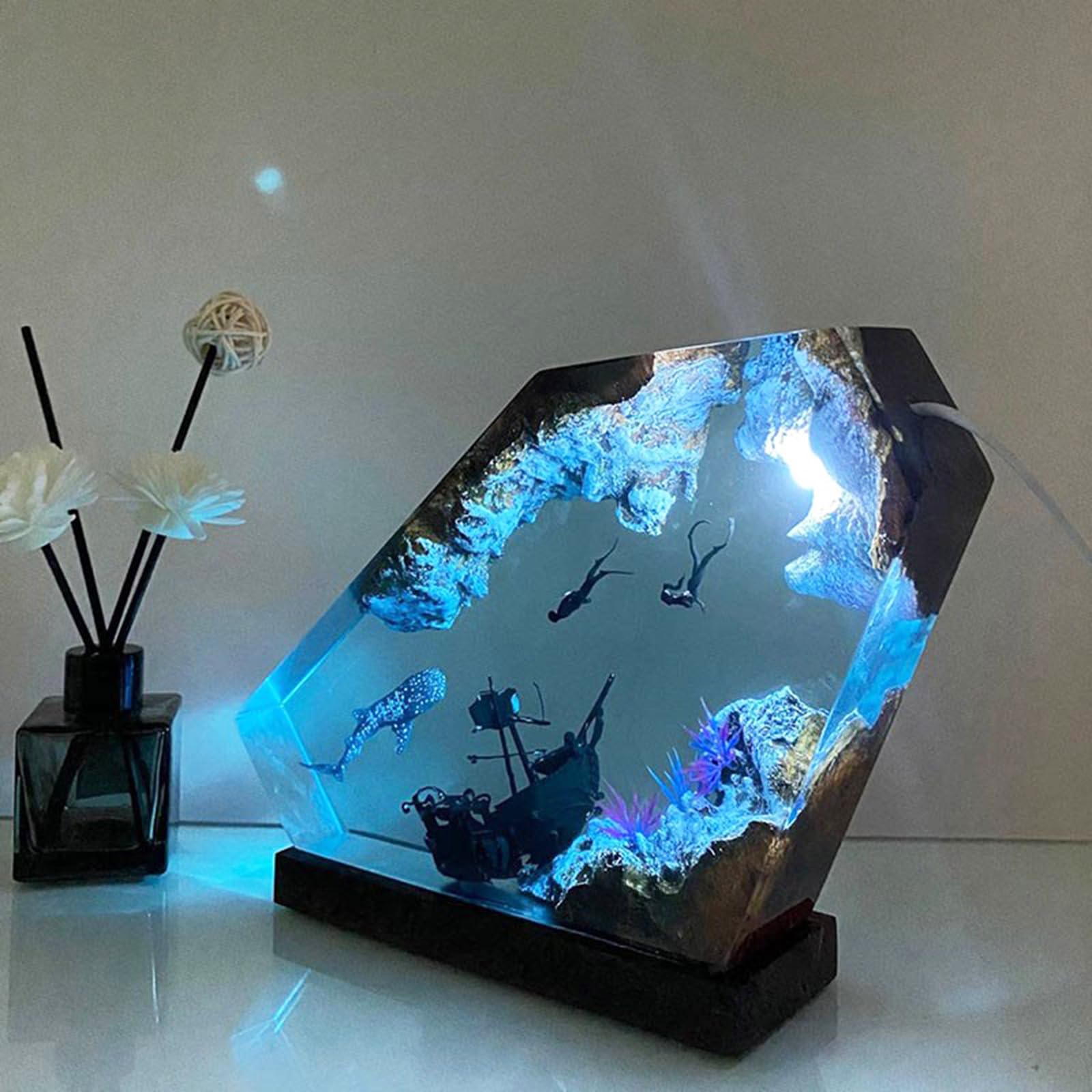 Drawelry Ocean Creative Epoxy Resin Wood Light Lamp, Handmade Multi Color Deep Sea Diver Cave Diving Enthusiasts Led Night Light, Aquatic Ocean Lamp Birthday Desktop Decor Gift (Couple Diver)