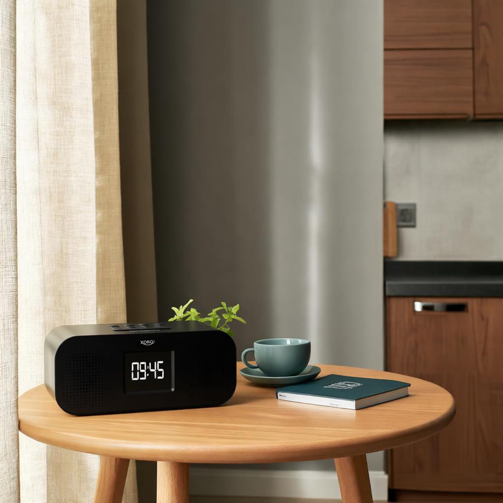 Cyfrowe radio internetowe Wi-Fi XORO HMT 425 Basic z kolorowym wyświetlaczem o przekątnej 2,8", podcastem, odtwarzaczem multimedialnym USB, symulacją stacji FM/DAB+, budzik