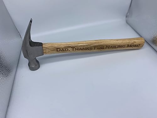 Miniatura 5 de Divertido regalo para el Día del Padre (Thanks for Nailing Mom) grabado tamaño completo estándar de 16 oz. Martillo totalmente funcional, hecho a
