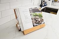 Vista 7 de Lipper International 8815 Soporte para libros de cocina de madera de bambú y acrílico, 12-1/2" x 9-1/4" x 6-3/4