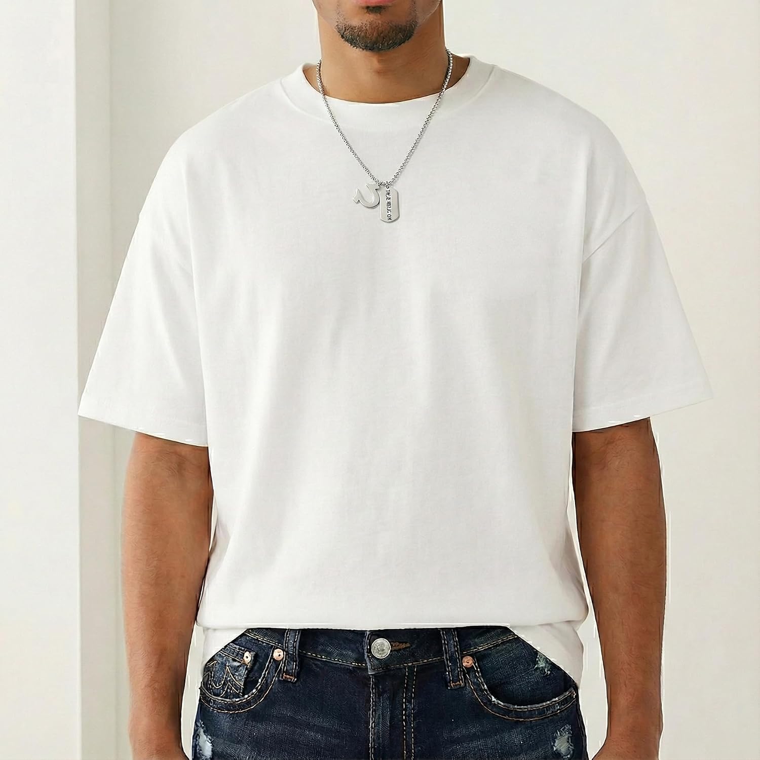 True Religion Horseshoe Dog Tag Pendant 22 Inch Long Box Chain Necklace for Men Stainless Steel