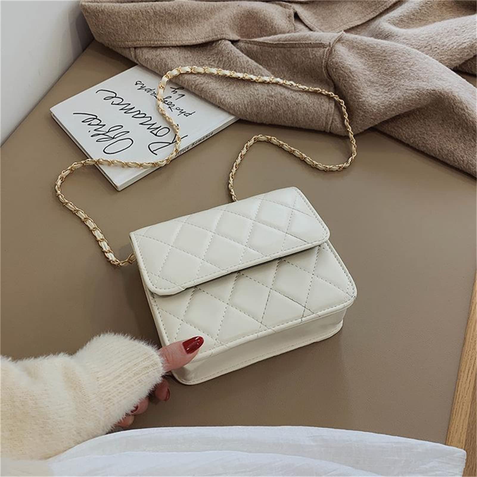 Lingge Kettentasche Kleine Tasche Damen Vielseitig Ins Single Shoulder Messenger Pendlertasche Schwarz Gesteppte Geldbörse Gitter Clutch Kleine Umhängetasche mit Kettenriemen Ledergeschenke
