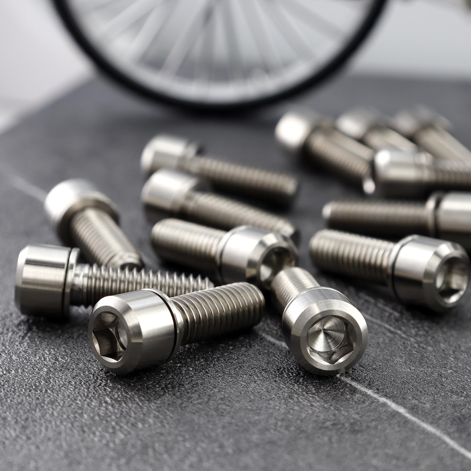 Amazon | RISON チタン製 M6 x 20mm 自転車ねじ 六角穴付きボルト